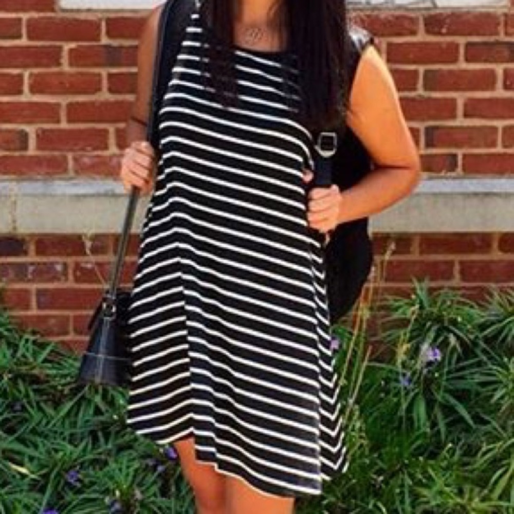 B&W STRIPED DRESS